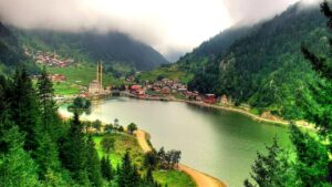 بحيرة اوزنجول الخلابة السياحة في طرابزون